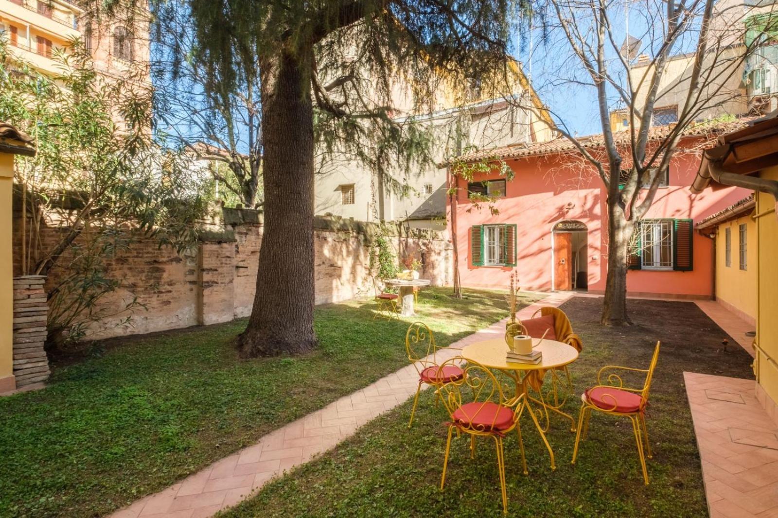 בולוניה Piazza Maggiore - Il Sentiero Apartment With Private Garden מראה חיצוני תמונה